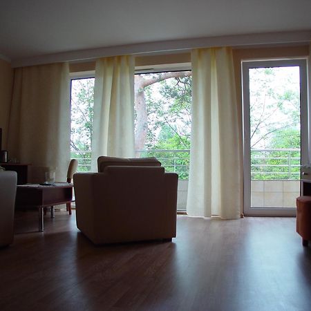 Floryda Jurata Bed & Breakfast Luaran gambar