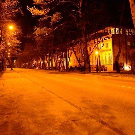 Floryda Jurata Bed & Breakfast Luaran gambar