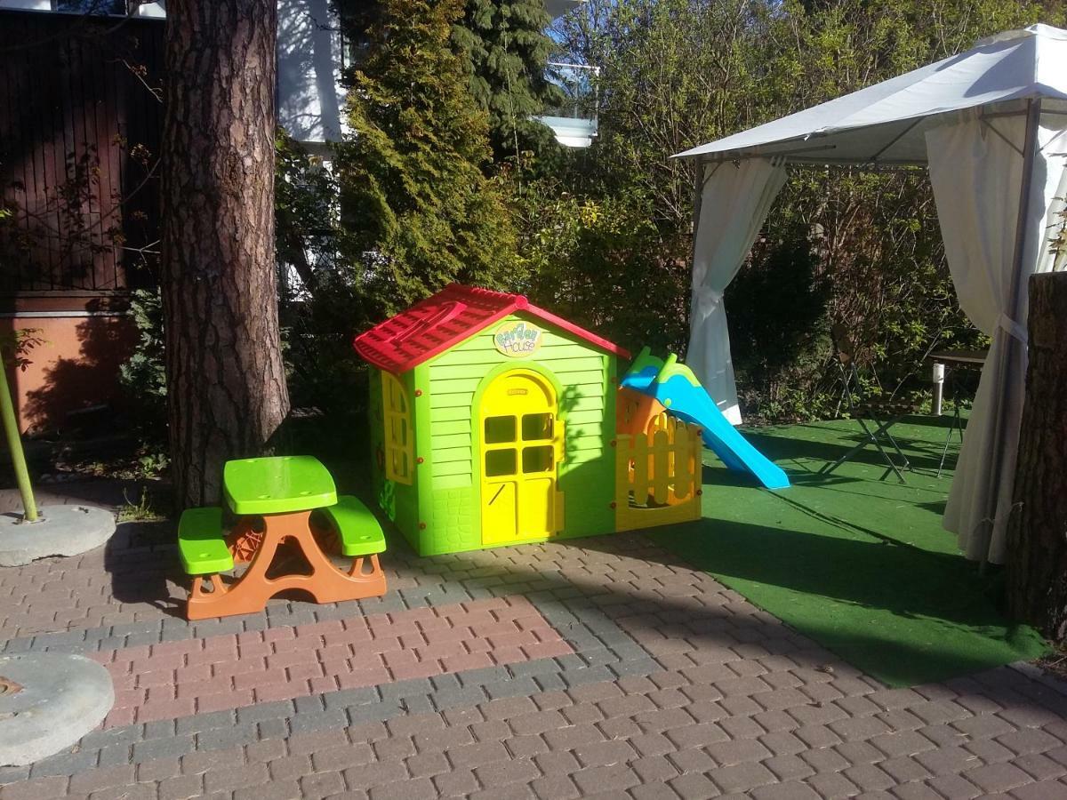 Floryda Jurata Bed & Breakfast Luaran gambar